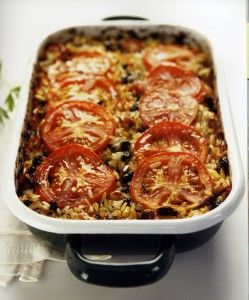 Oven risotto with tomatoes, onions and raisins
