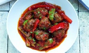 Meatballs in a tomato sauce with peppers
