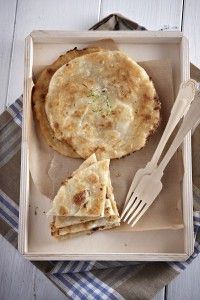 Σφακιανή πίτα με ανθότυρο
