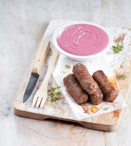 Αρνίσια κεμπάπ με κόκκινο τζατζίκι
