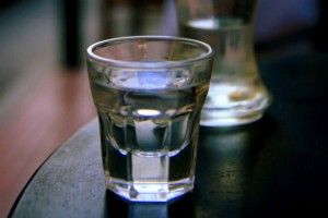 Σαντορινιό τσίπουρο από το Κτήμα Σιγάλα