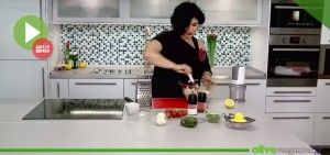 Ρυζοσαλάτα με αβγό, αβοκάντο και ντοματίνια