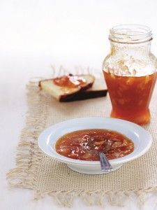 Μαρμελάδα βερίκοκο με Amaretto και φιλέ αμυγδάλου