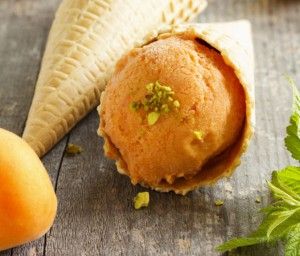 Apricot ice cream