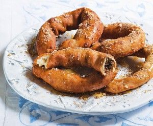 Nut & cinamon-filled doughnuts
