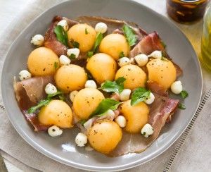 Melon, prosciutto, halloumi and basil salad