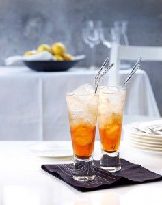 Aperol Spritz: Φτιάχνουμε το διάσημο ιταλικό κοκτέιλ