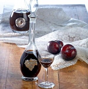 This is the best homemade plum liqueur
