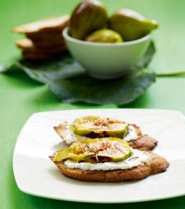 Fig and soft cheese bruschetta