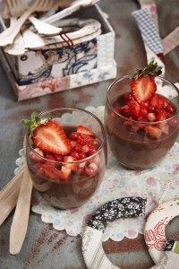 Chocolate – coconut jellies with red fruit