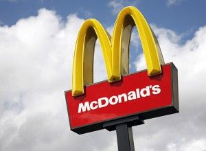 Ο κορωνοϊός έκλεισε μέχρι και τα McDonald’s στη Βρετανία
