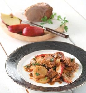 Pork casserole with apples and potatoes