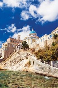 Ακρογιαλιές, δειλινά και φαγητό στη Σύρο