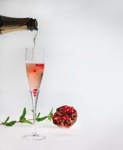Κοκτέιλ με ρόδι, σαμπάνια και Grand Marnier