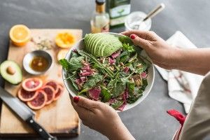 Το υλικό που δεν πρέπει να λείπει από τη σαλάτα σου