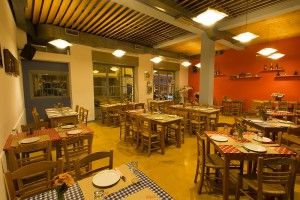 Το εστιατόριο «Βόλτα» υποδέχεται δύο «Apla» κρασιά