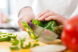Ο σωστός τρόπος να διατηρείς πάντα κοφτερά τα μαχαίρια της κουζίνας σου