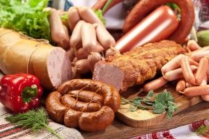 Νέα έρευνα αποκαλύπτει ποια είναι τα πιο καρκινογόνα τρόφιμα