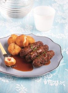 Meatballs in tomato sauce with cinnamon and cumin (Soutzoukakia)