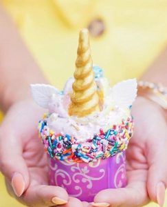 Στην Disneyland σερβίρουν τα πιο μαγικά cupcakes!