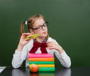 Διανομή ζεστών σχολικών γευμάτων με την έναρξη της σχολικής χρονιάς