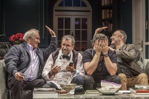«Δείπνο Ηλιθίων» με «Το Φαγητό» σε μια θεατρική «Κουζίνα»