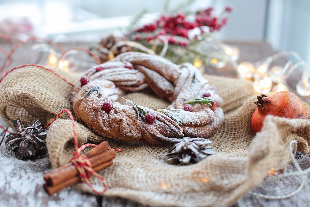 Variation of Christmas stollen with cookies