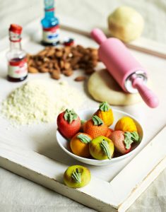 Πώς να φτιάξεις αμυγδαλόπαστα στο σπίτι σε 2 εκδοχές