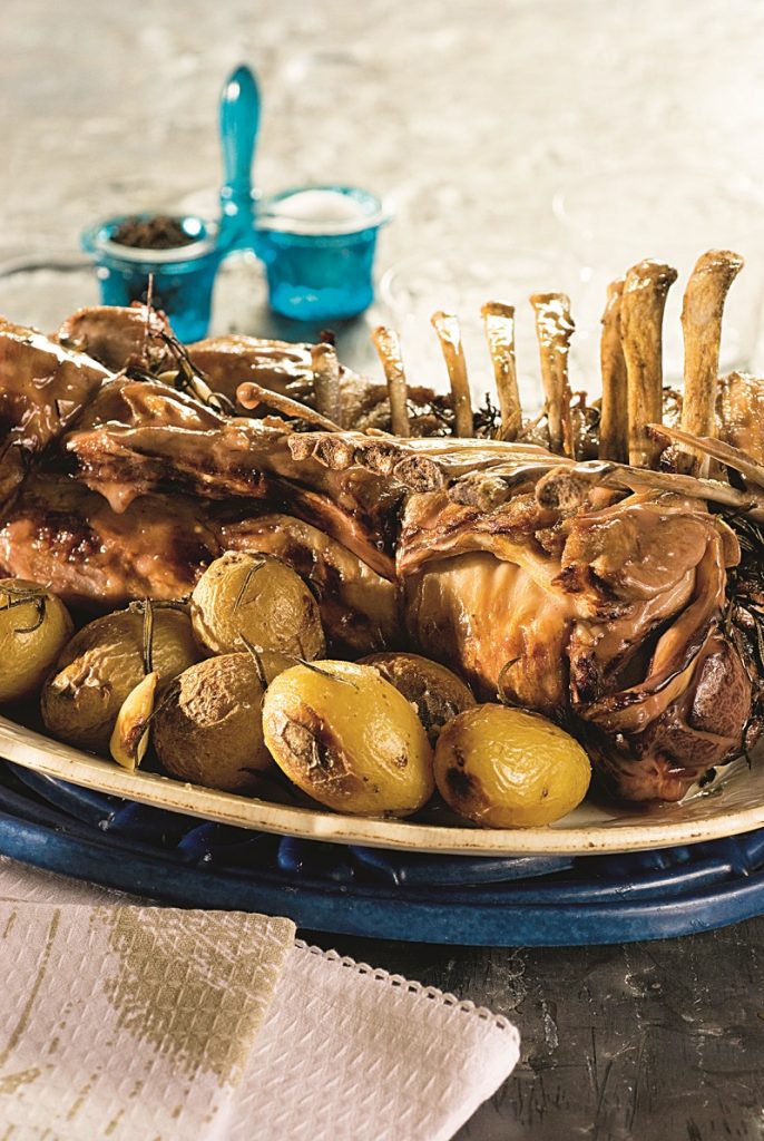 Καρέ αρνιού με θυμάρι και δεντρολίβανο