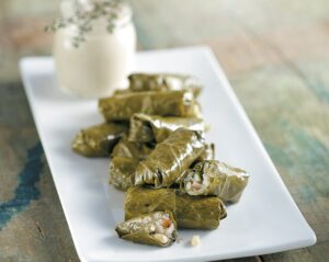 nistisima_ntolmadakia-me-aromatiki-saltsa-taxiniou