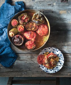 Γεμιστά της γιαγιάς με μυρωδικά και πελτέ