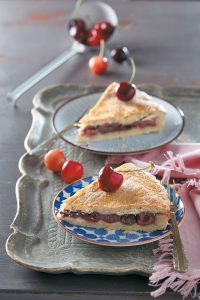 Fresh cherry pie with crunchy pastry