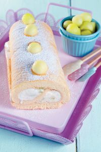 Ice cream roll with melon