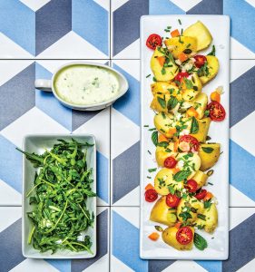 Potato salad with rocket and yogurt dip