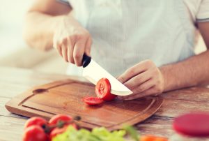 Τέσσερα αντικείμενα που καθαρίζουν καλύτερα αν τα αφήσεις στον ήλιο