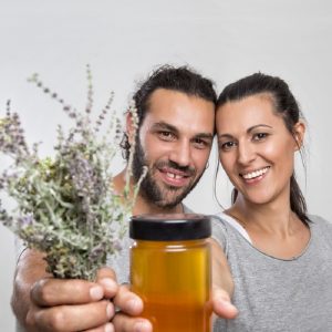 Bee Naturalles: Με σεβασµό στη µέλισσα, στη φύση και στον άνθρωπο