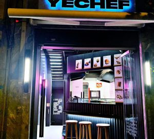 YeChef, το νέο street food στέκι του Ηλία Σκουλά