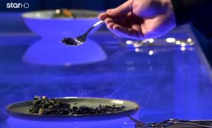 Το «viral ρύζι» του MasterChef σπάει δόντια στην κυριολεξία!