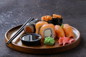 Γιατί δεν πρέπει να ανακατεύετε το wasabi με τη σάλτσα σόγιας όταν τρώτε σούσι