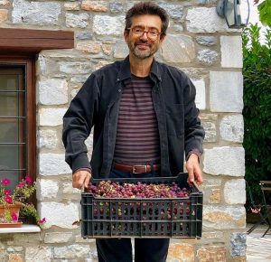 Φιλάρετος Ψημένος: «Η επαφή με τη φύση μάς κρατά σε ισορροπία»