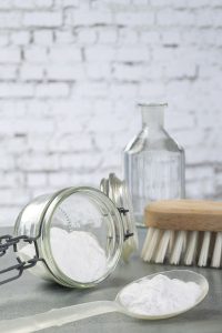Καθαρίζουμε σε βάθος τον φούρνο με μαγειρική σόδα