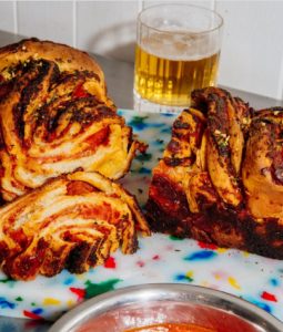 Pizza Babka, η νέα viral pizza που κατακτά το Instagram