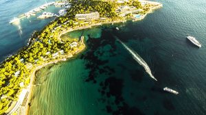 Αθηναϊκή Ριβιέρα: Ο κοσμοπολιτισμός ζωντανεύει ξανά στην Αττική
