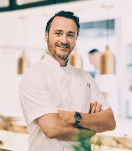 O Βρετανός σεφ Jason Atherton στο ολοκαίνουριο Mykonos Social
