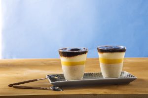 Trifle κρέμας με σάλτσα πορτοκάλι