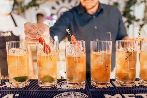 Pop Up METAXA Bar στην ταράτσα του Mavili Beach