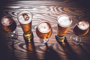 Μπίρα: Γιατί είναι πιο νόστιμη σε γυάλινο ποτήρι