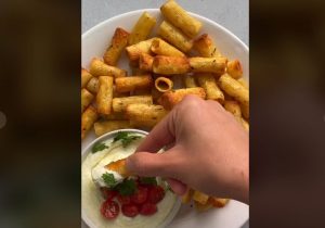 Pasta chips: το τέλειο, τραγανό, σνακ που έχει ήδη 24 εκατ. προβολές!