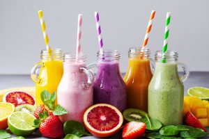 Δοκιμάζουμε 4 υγιεινά γευστικά Smoothies με φρούτα και λαχανικά