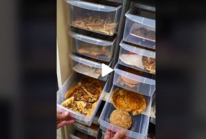 Γιατί μια διατροφολόγος αποθηκεύει επί 2 χρόνια fast food;